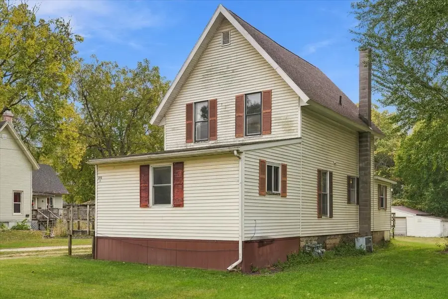 310 E 3rd Street, Rock Falls, IL 61071 - #2