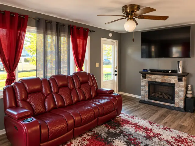 123 James Street, Montgomery, IL 60538 - #2