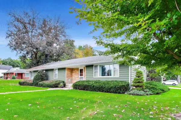 3601 W Clover Avenue, McHenry, IL 60050
