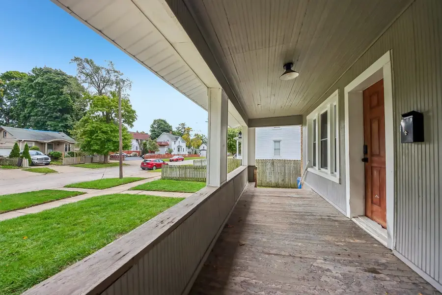 618 Sunderlin Street, Waukegan, IL 60085 - #3