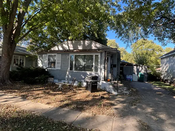 514 W Harrison Street, Villa Grove, IL 61956