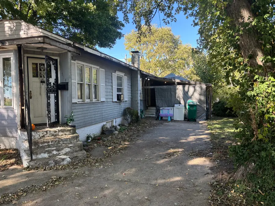 514 W Harrison Street, Villa Grove, IL 61956 - #3