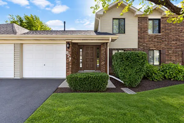 877 Cross Creek Drive #A1, Roselle, IL 60172