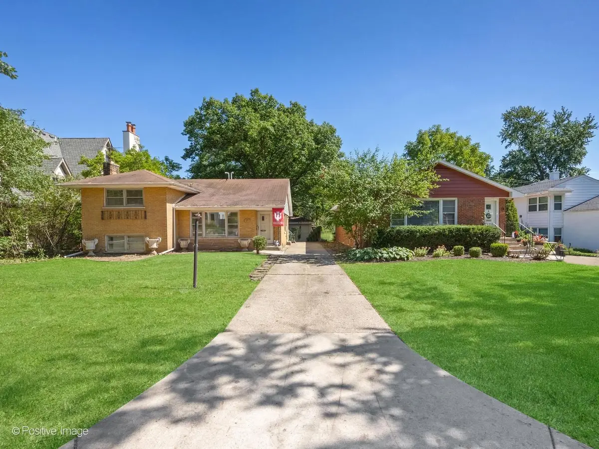 17 N Quincy Street, Hinsdale, IL 60521 - #1