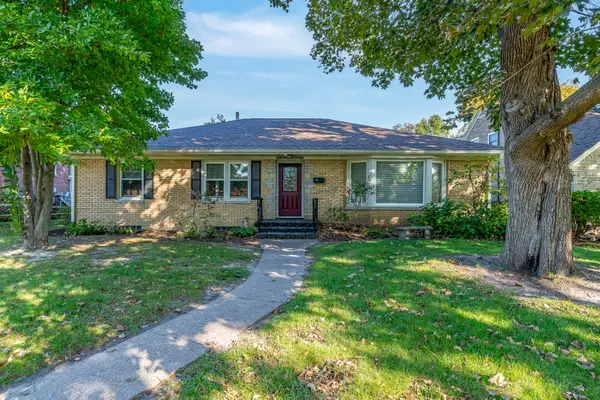 2840 E Pleasant Street, Davenport, IA 52803