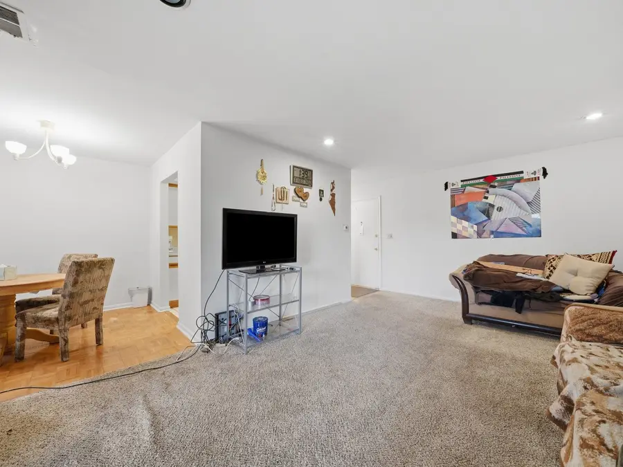 2214 Country Club Drive #25c, Woodridge, IL 60517 - #3