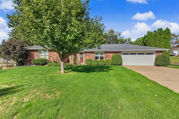 2126 W Huntington Drive, Quincy, IL 62301