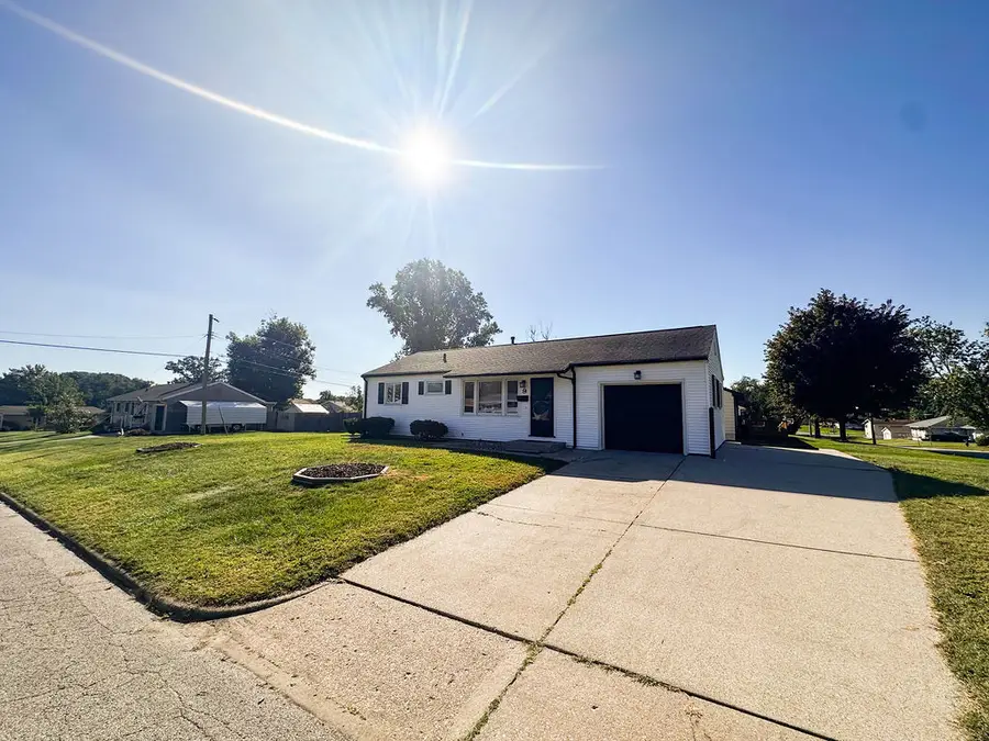 9 Glenview Drive, Decatur, IL 62521 - #3