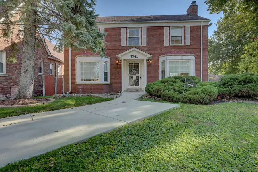 7741 S Paxton Avenue, Chicago, IL 60649 - #2