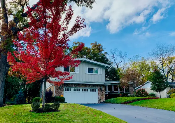 451 Heather Lane, Lake Forest, IL 60045