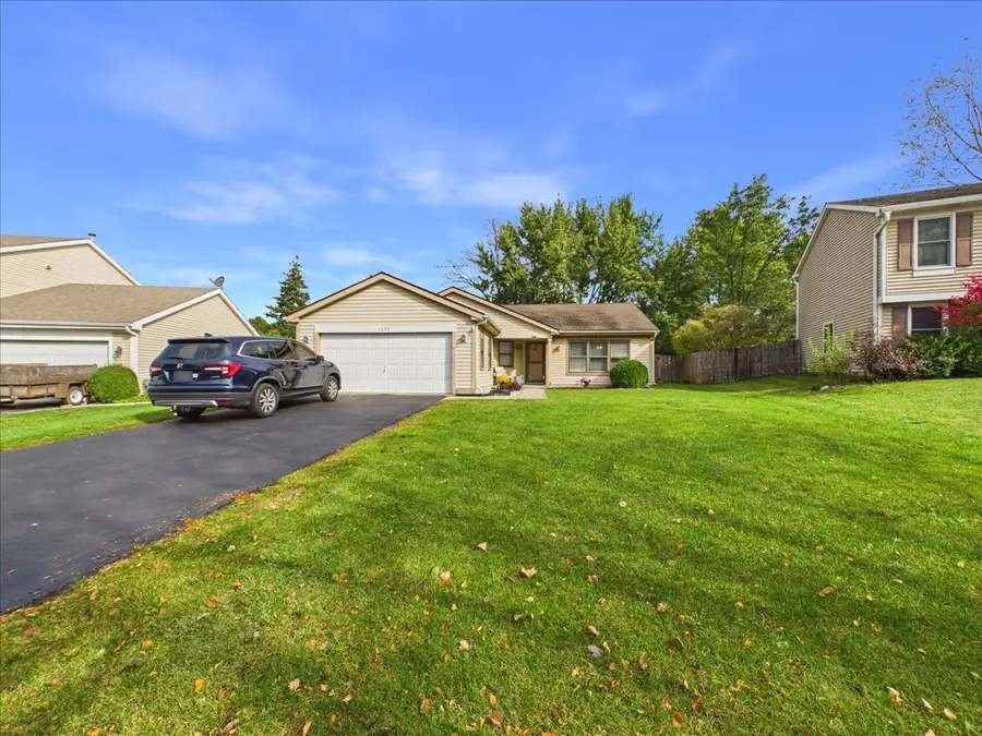 1353 Fountain Green Drive, Crystal Lake, IL 60014 - #2