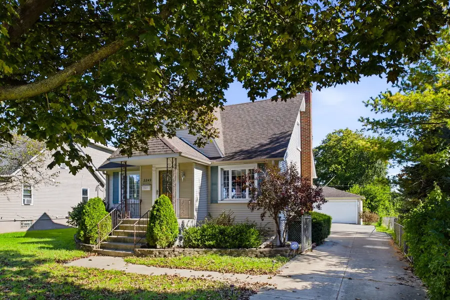 2249 N Hawthrone Avenue, Melrose Park, IL 60164 - #2