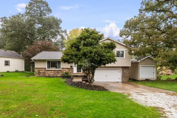 610 Forest Rd Road, East Moline, IL 61244