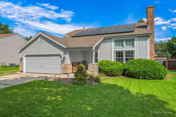 760 Covington Circle, Crystal Lake, IL 60014