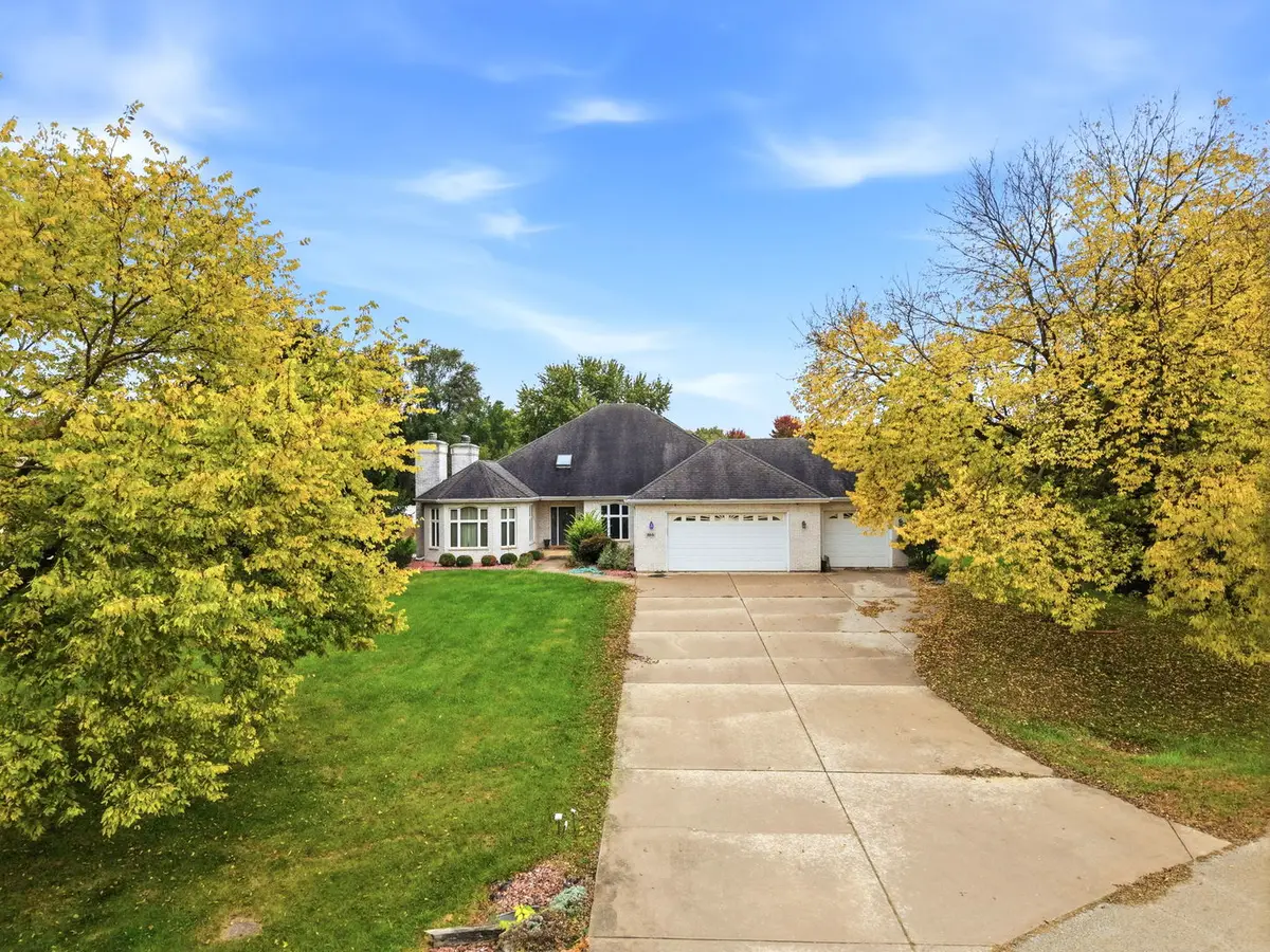 365 E Pine Meadow Court, Morris, IL 60450 - #1