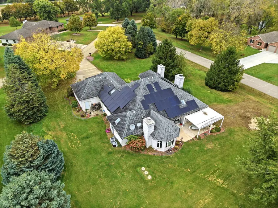 365 E Pine Meadow Court, Morris, IL 60450 - #2