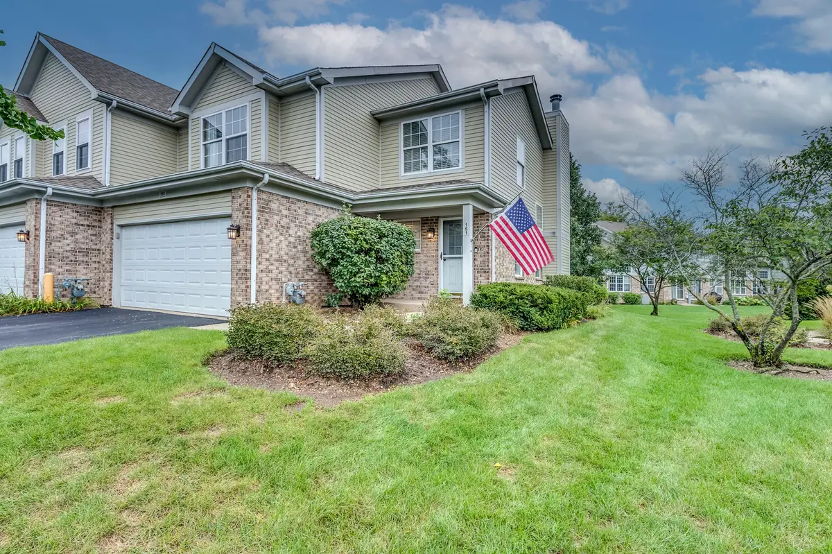 151 Sussex Court, Roselle, IL 60172 - #1