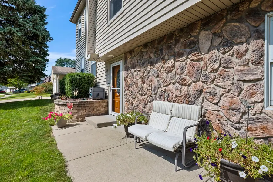 1476 Worden Way, Elk Grove Village, IL 60007 - #2