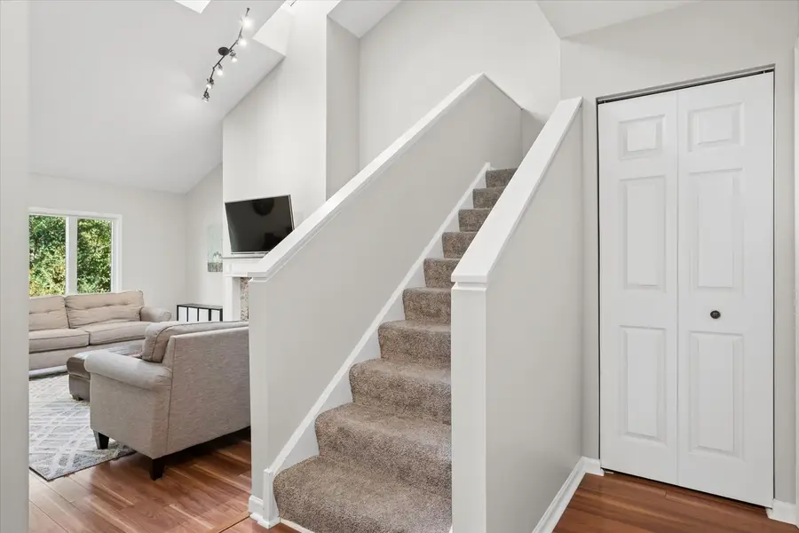 1302 Pimlico Parkway, Libertyville, IL 60048 - #3
