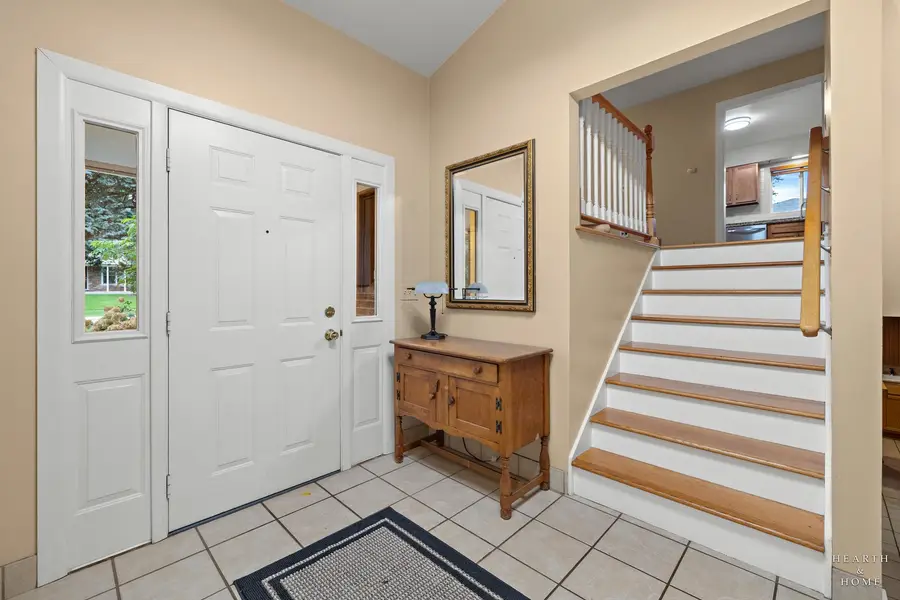 213 Liberty Avenue, Fox River Grove, IL 60021 - #3
