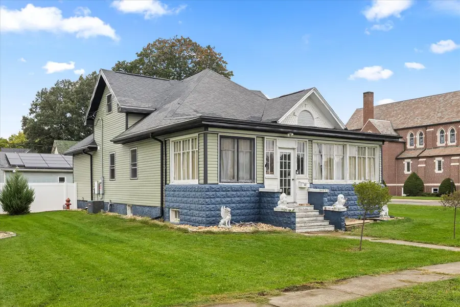 401 S Jackson Street, Flanagan, IL 61740 - #2
