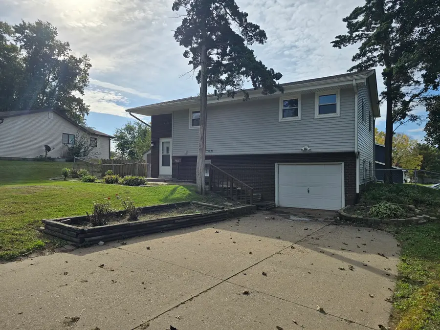 769 W 46th Street, Davenport, IA 52806 - #2