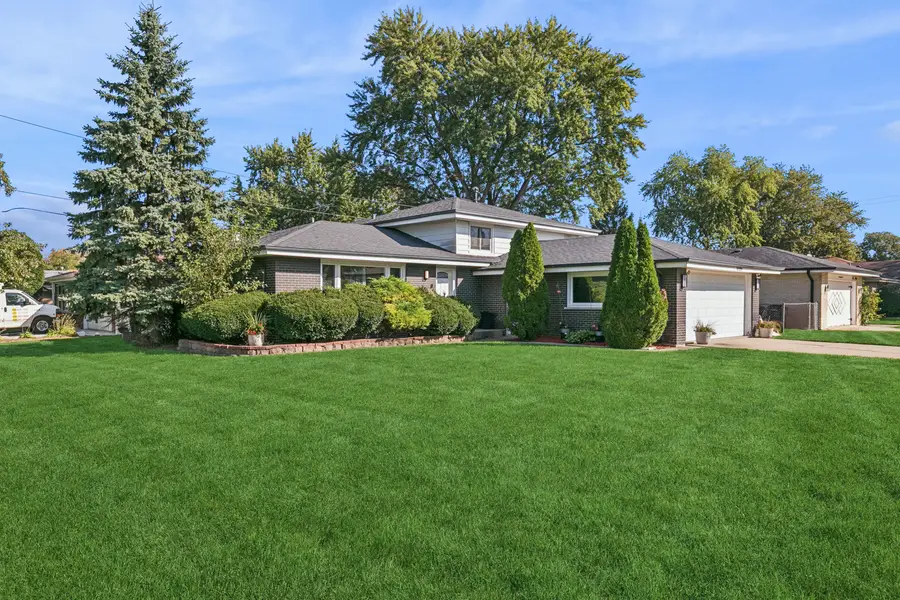 928 E 171st Street, South Holland, IL 60473 - #2
