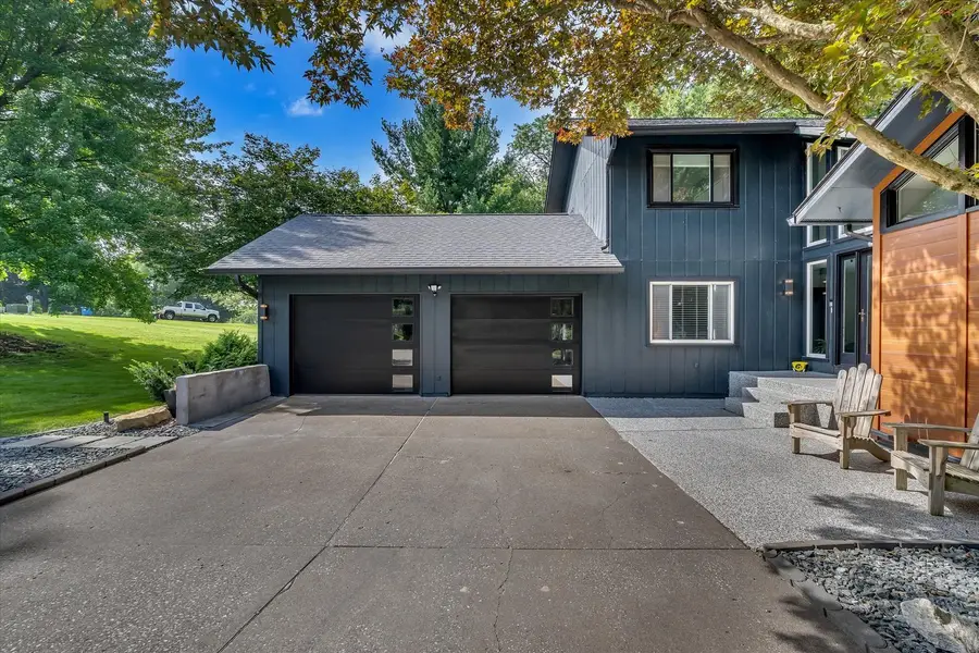 15 Valley View Drive, Blue Grass, IA 52726 - #2