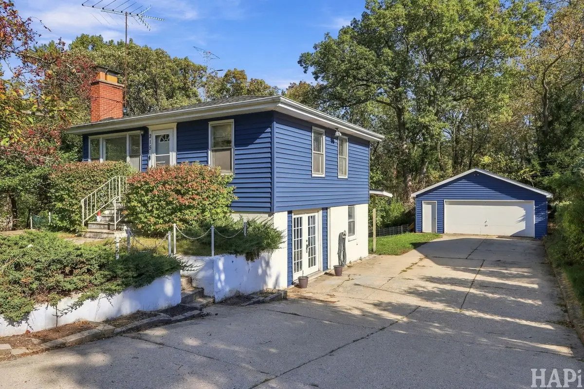 215 Valley Drive, Oakwood Hills, IL 60013 - #1
