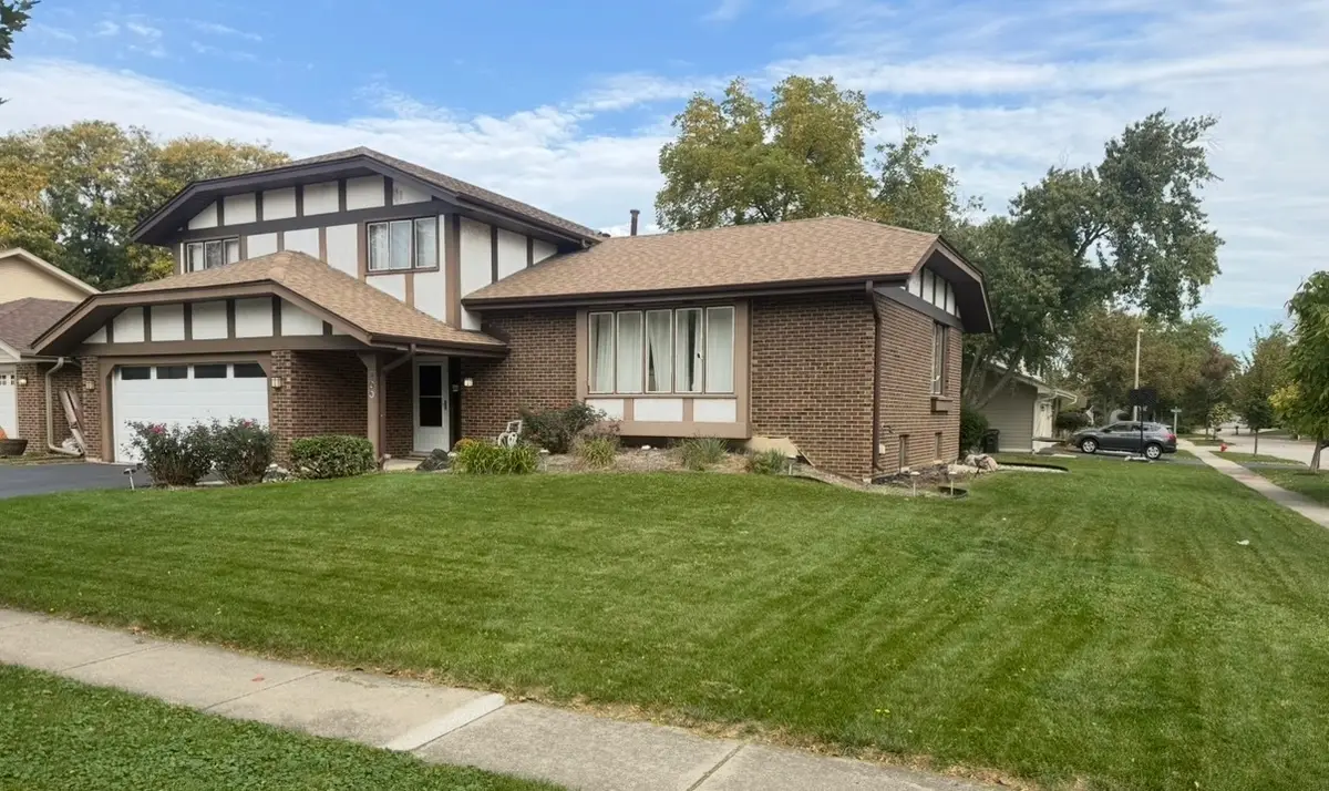 700 W 58th Street, Westmont, IL 60559 - #1