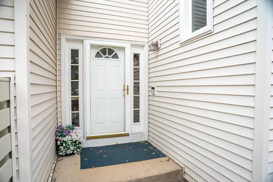 3076 Parkwild Drive, Bettendorf, IA 52722 - #2