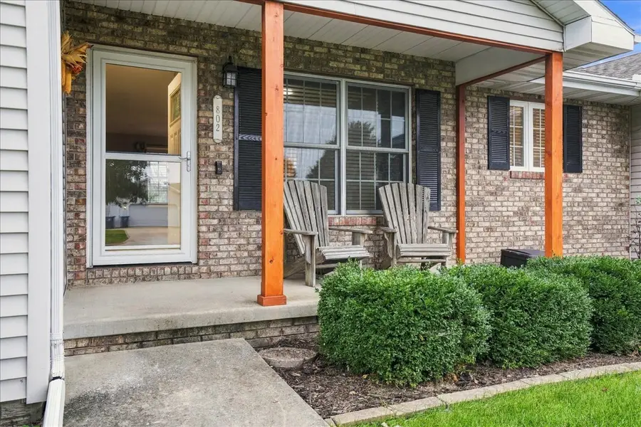 802 Platt Way, Hudson, IL 61748 - #2