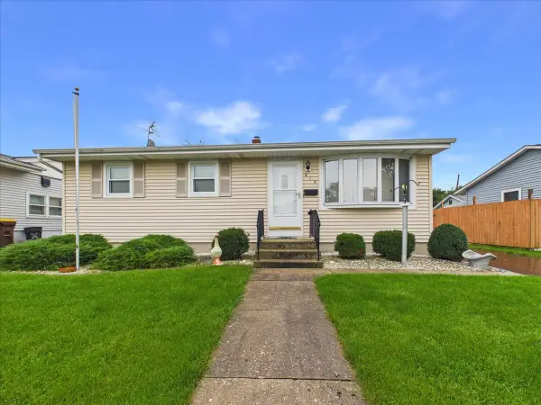 415 E 8th Street, Belvidere, IL 61008