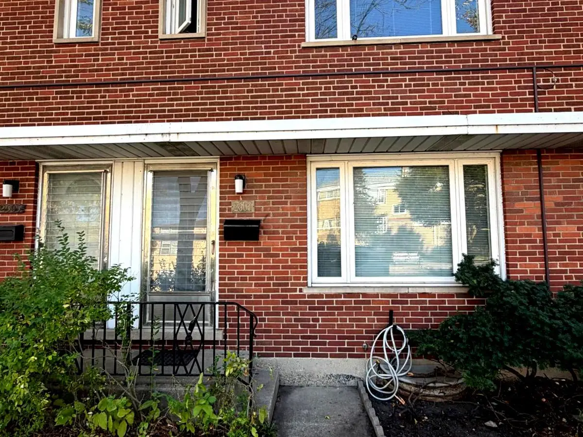 2507 W Howard Street, Chicago, IL 60645 - #1