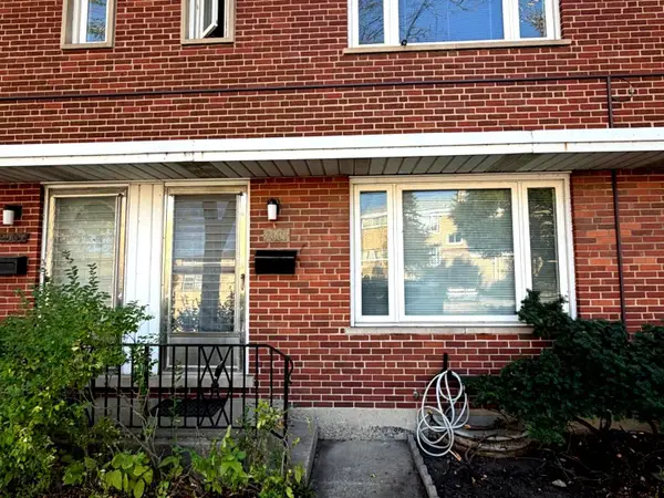 2507 W Howard Street, Chicago, IL 60645