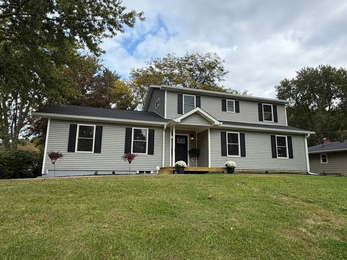 235 Park Crest Drive, Freeport, IL 61032 - #1