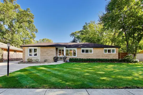 517 S Pine Street, Mount Prospect, IL 60056