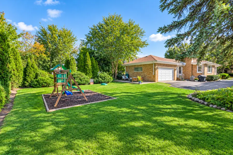 400 Addison Road, Riverside, IL 60546 - #3