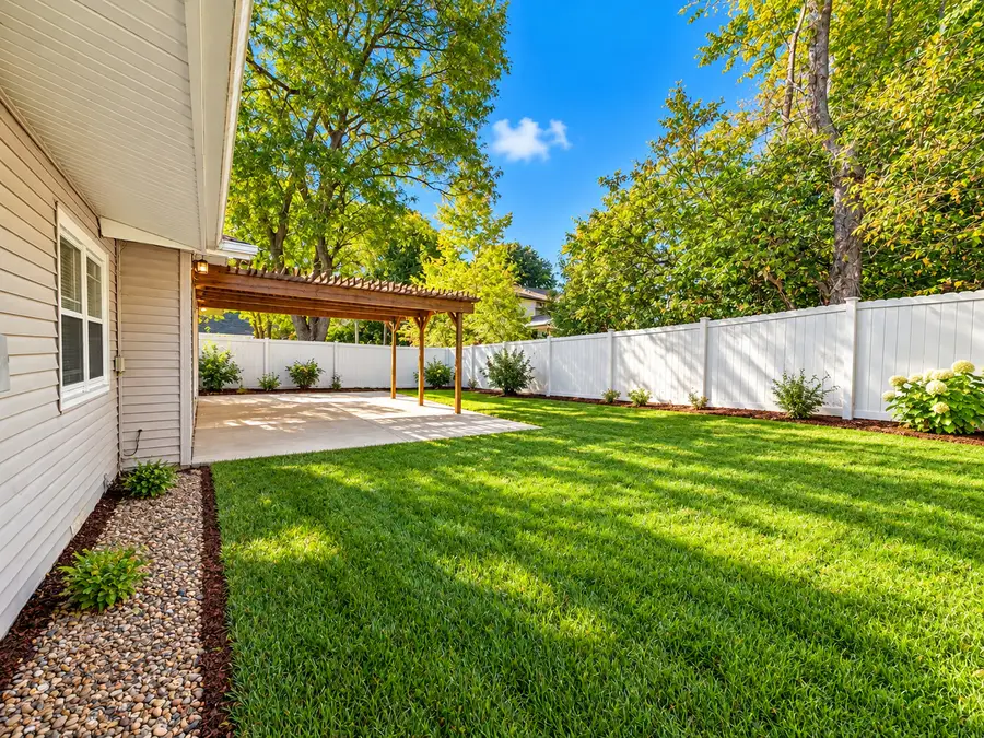 1210 S Homestead Avenue, Freeport, IL 61032 - #3