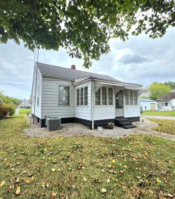 305 N Pearl Street, McLeansboro, IL 62859