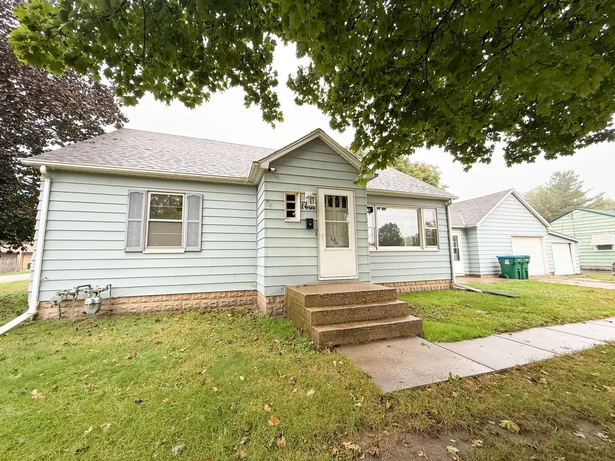 1401 14th Avenue, Rock Falls, IL 61071 - #1