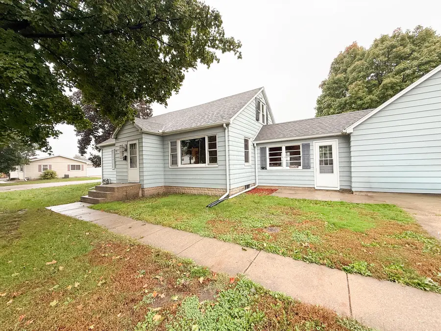 1401 14th Avenue, Rock Falls, IL 61071 - #2