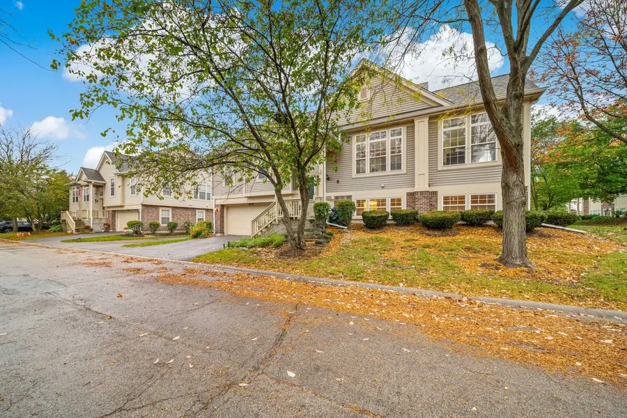2820 N Greenwood Avenue, Arlington Heights, IL 60004 - #2