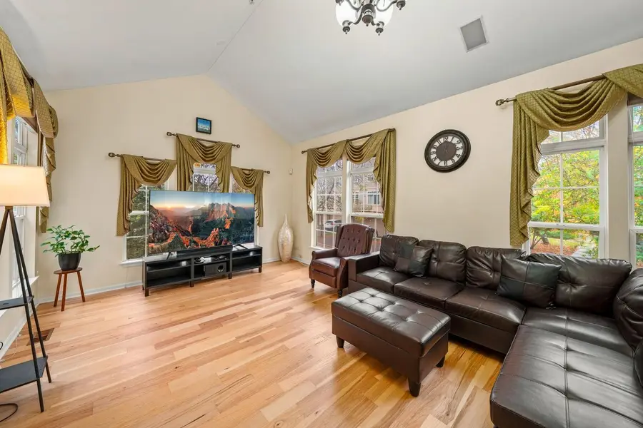 2820 N Greenwood Avenue, Arlington Heights, IL 60004 - #3