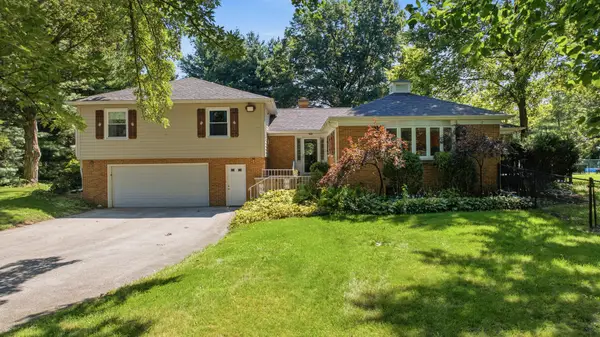 150 N Madison Street, Oswego, IL 60543