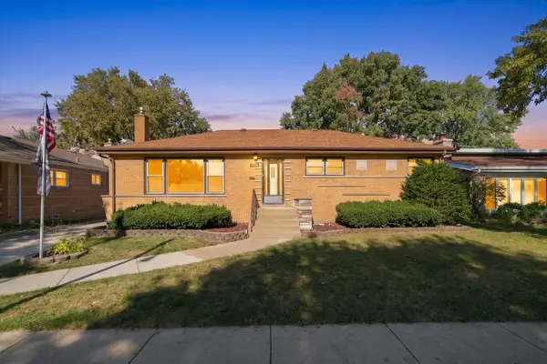 2818 W 101st Street, Evergreen Park, IL 60805