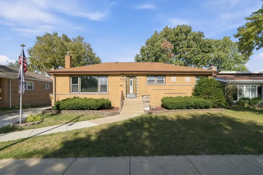 2818 W 101st Street, Evergreen Park, IL 60805 - #2