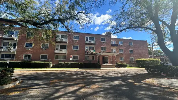 8521 Lotus Avenue #807, Skokie, IL 60077