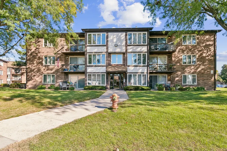 4948 Circle Court #704, Crestwood, IL 60418 - #2