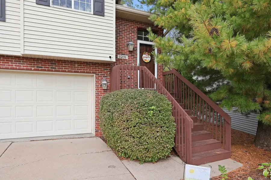 1231 33rd Ave Circle, Silvis, IL 61282 - #3